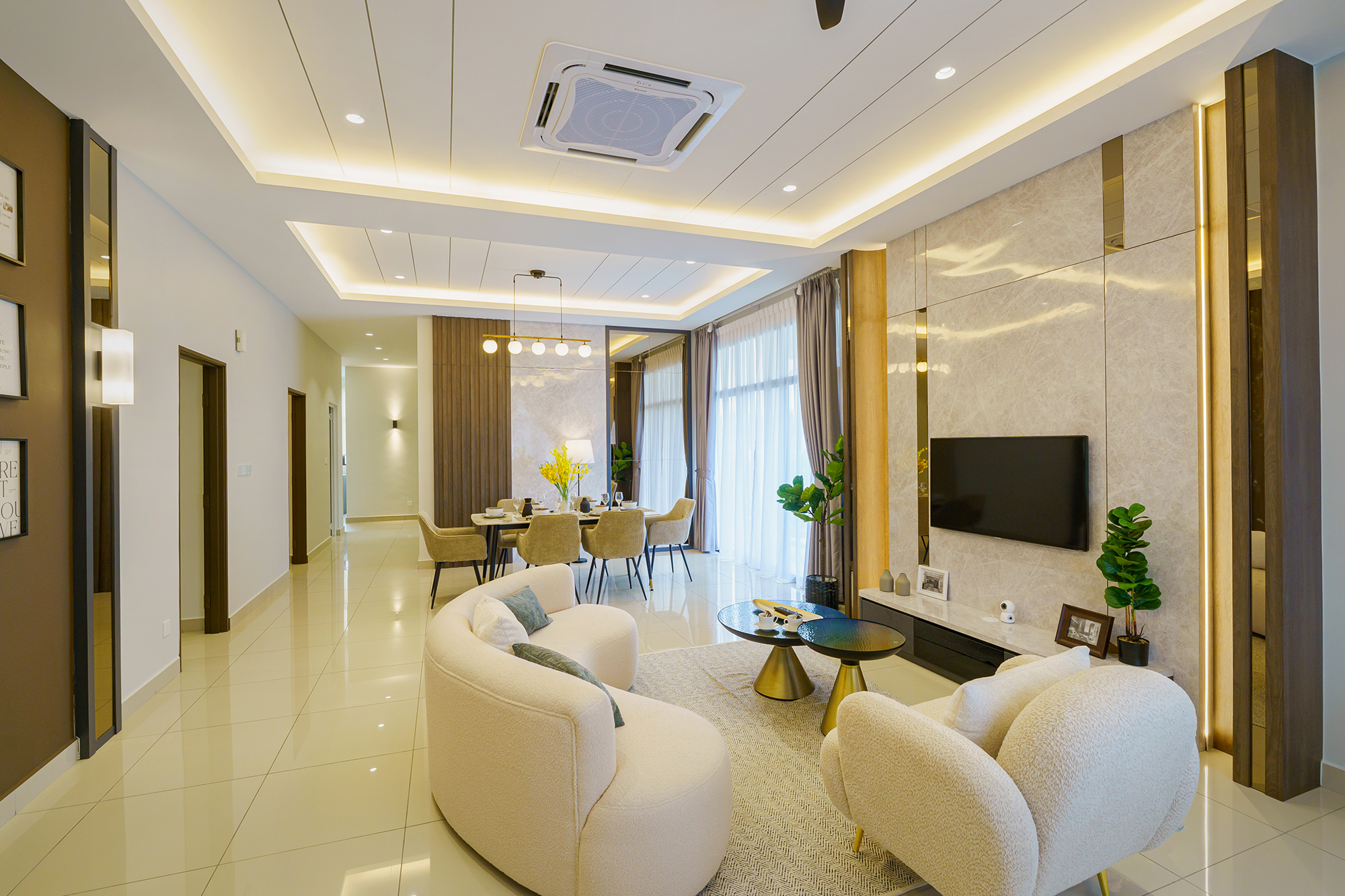 Caper Living 01